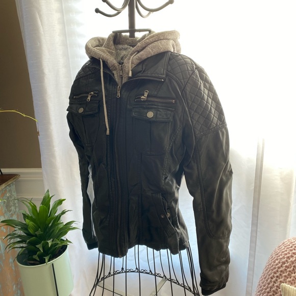 Leather jacket with sweater insert - Picture 4 of 4